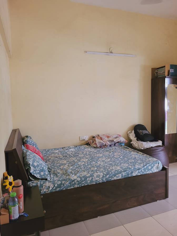 Jasleen Batra's room