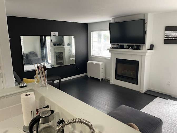 Dominique's room