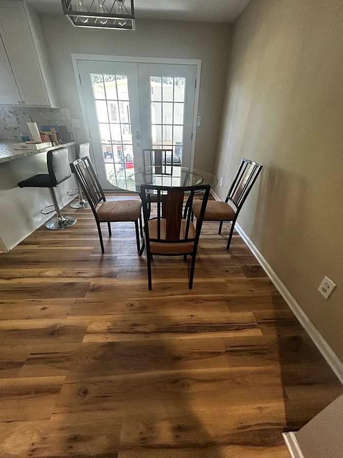 Alcove Rooms's room