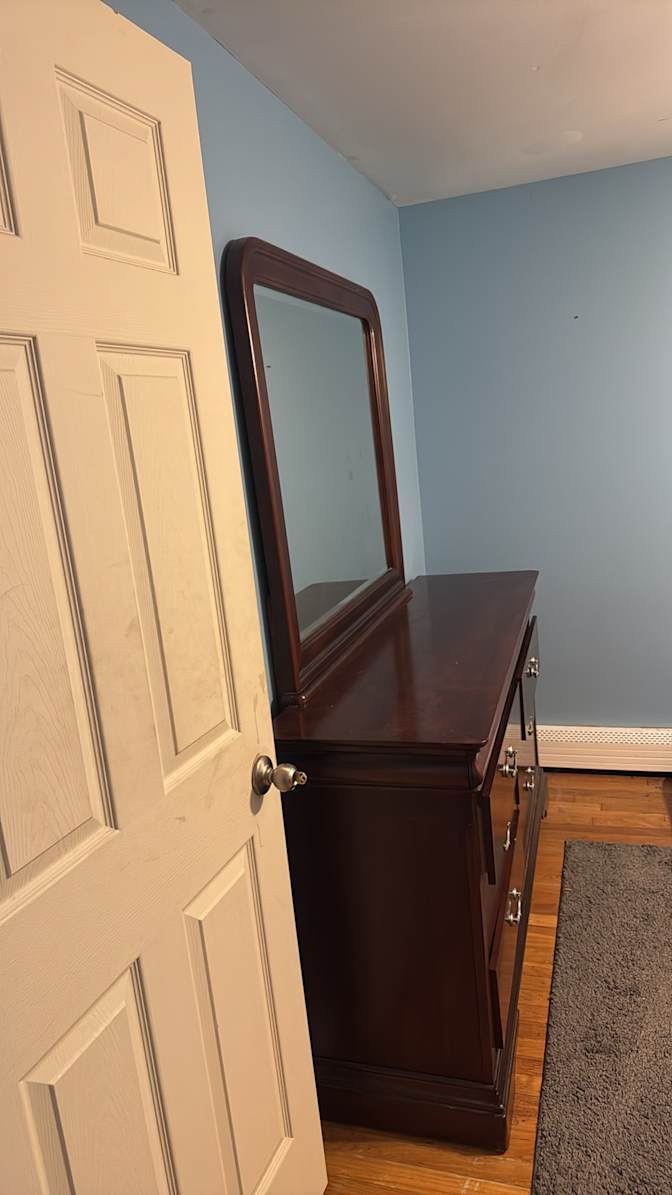 Juan's room