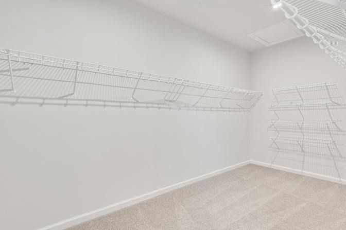 Arunabh Das Choudhury's room