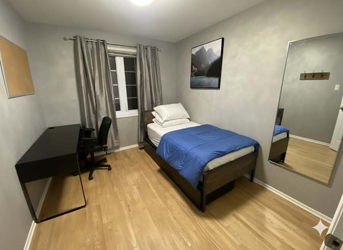 Kelly's room