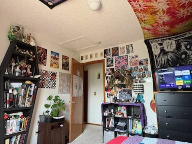 Jacqua's room