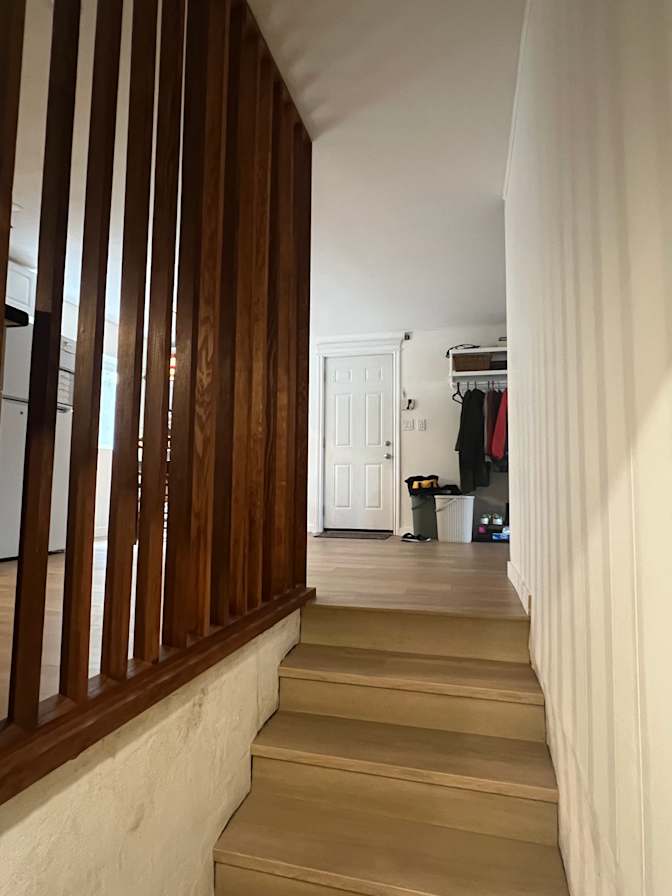 Adrian Pettyfer's room