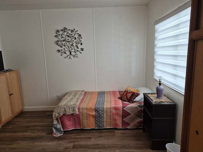 Linda Romero-Montano's room
