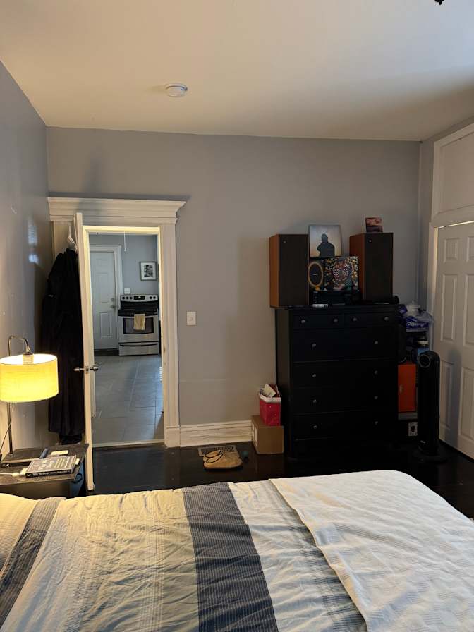 T.'s room