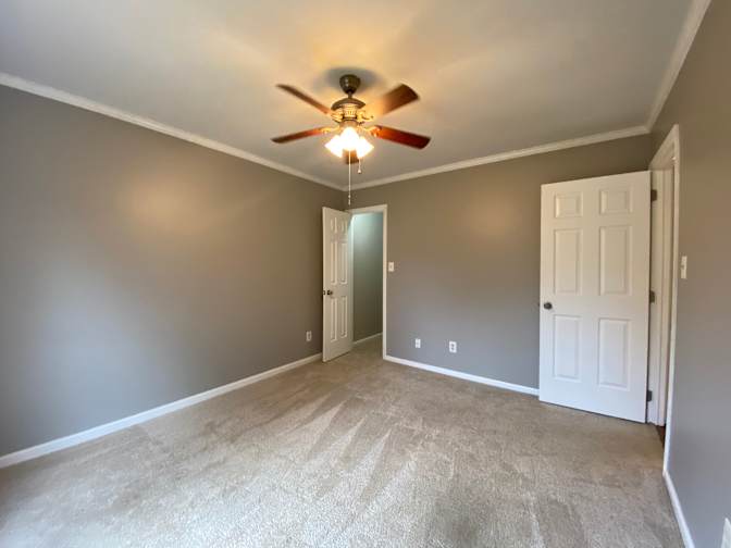 Alcove Rooms's room