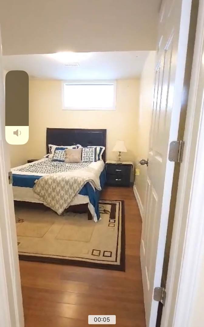 Teji C.'s room