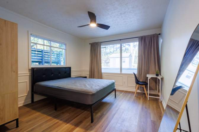 Thao's room