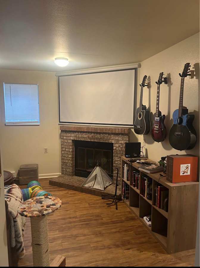 Oscar's room