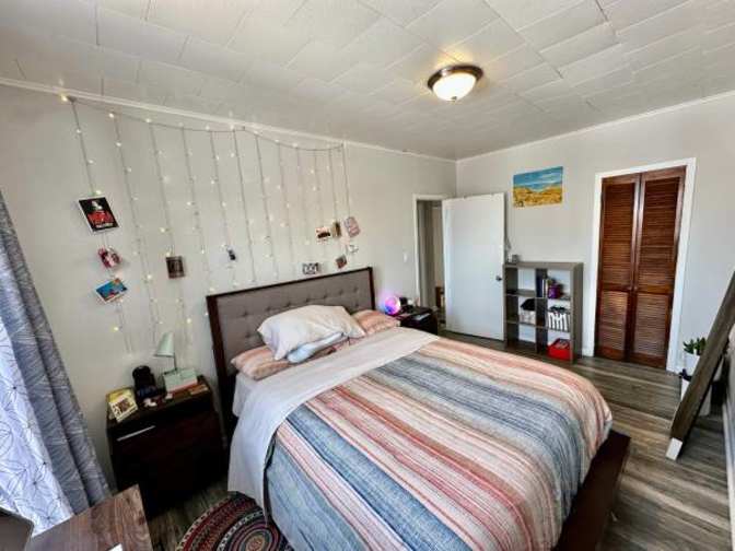 Francisco's room