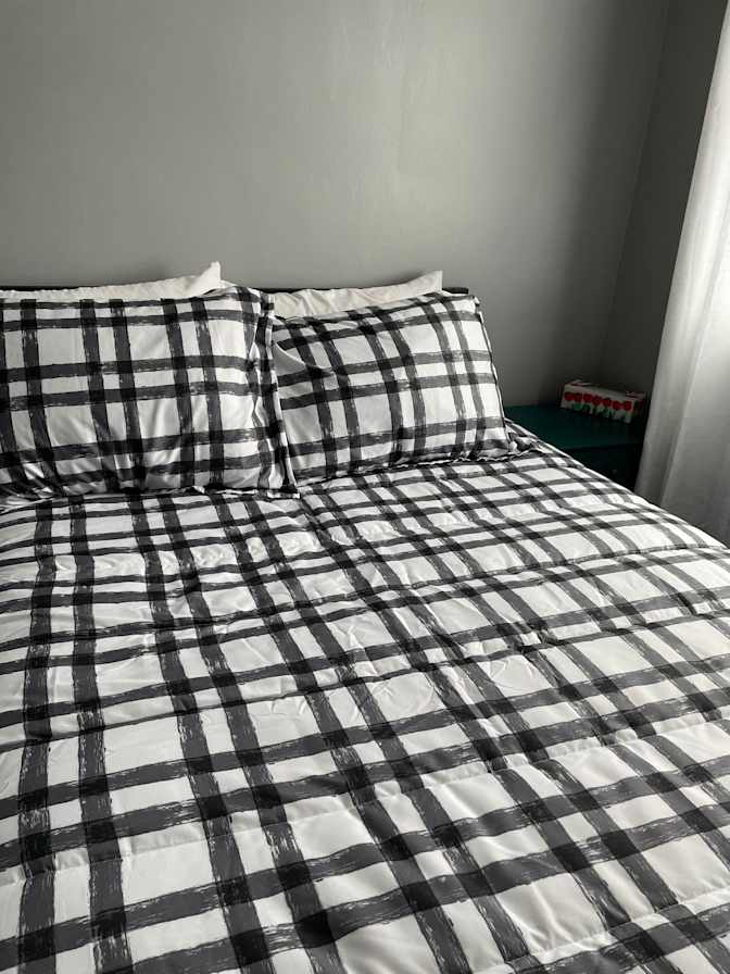 Furnished Private Room's room