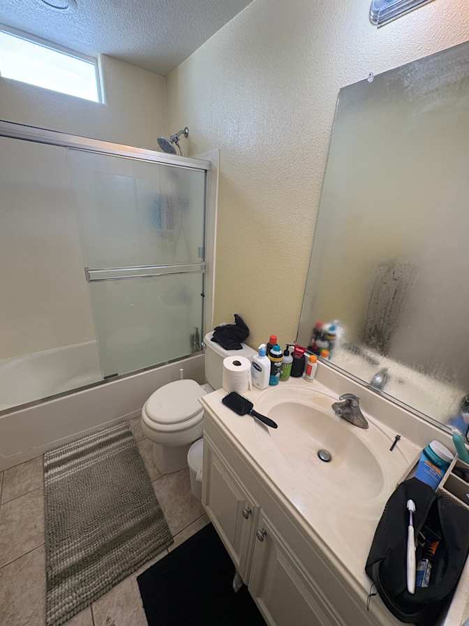 Deep's room