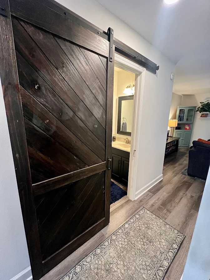 Alcove Rooms's room