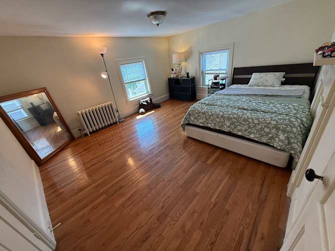 E.Levi's room