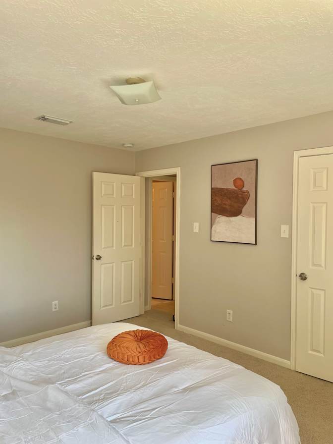 Noeline's room