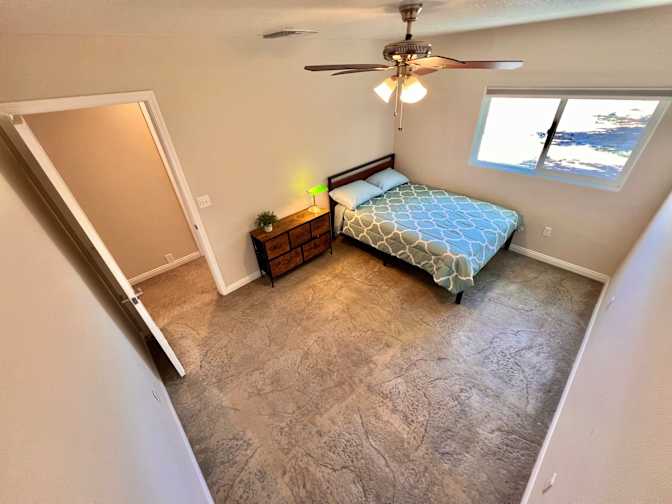 Luis's room