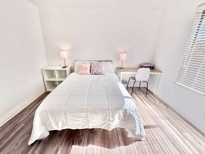 Jenni's room