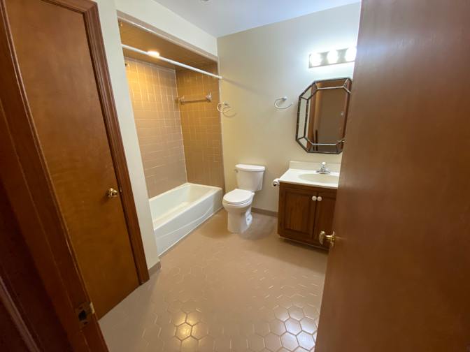 Alcove Rooms's room