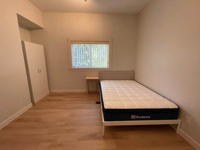 Jin Kim's room