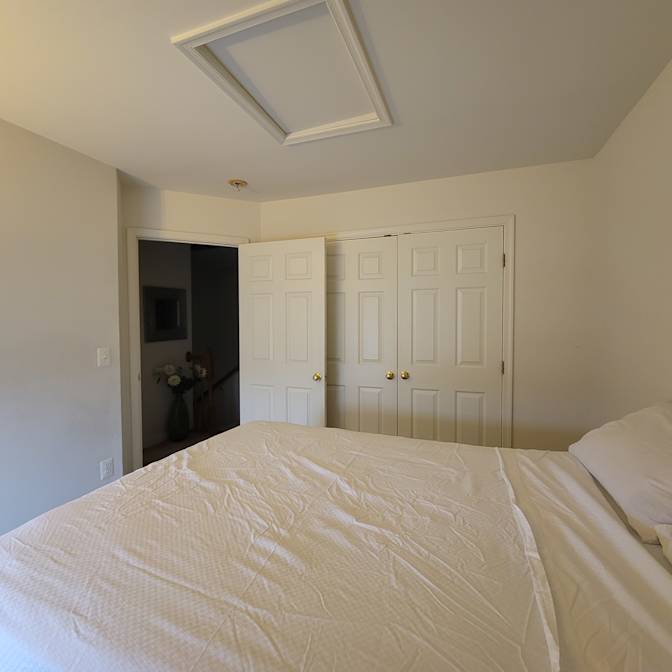 Jaruchan's room