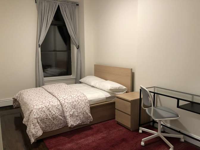 Yvette's room