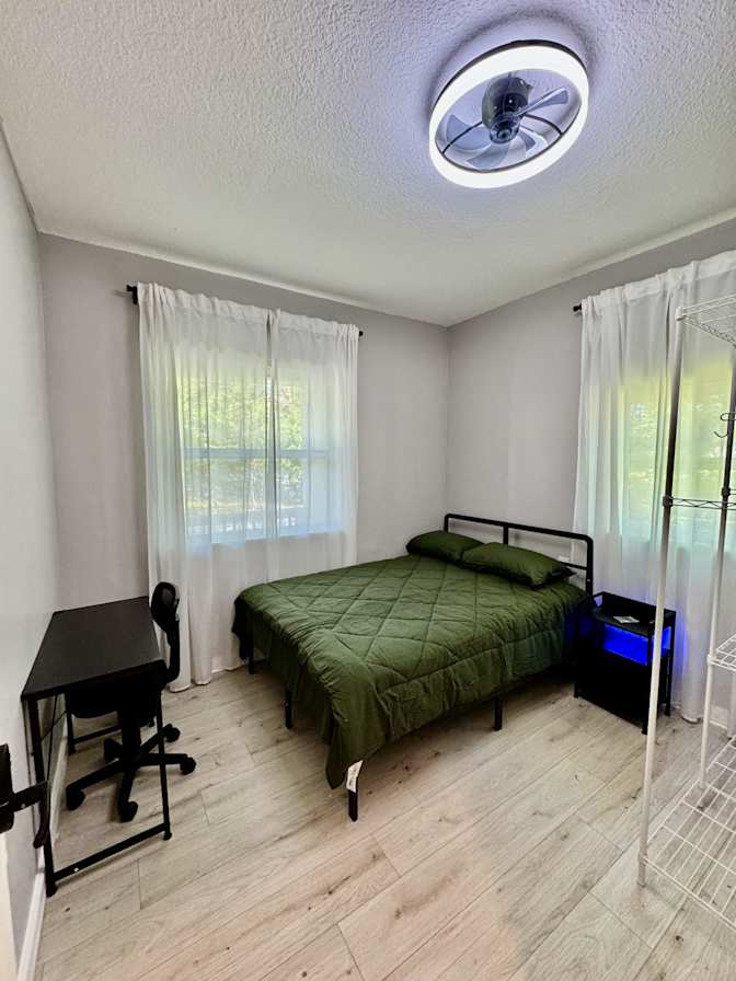 PadSplit's room