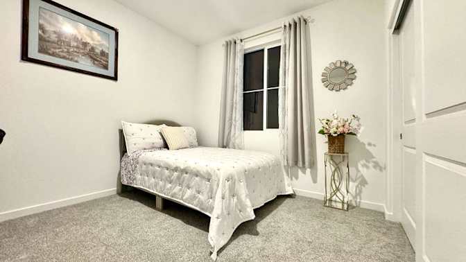 Ali's room