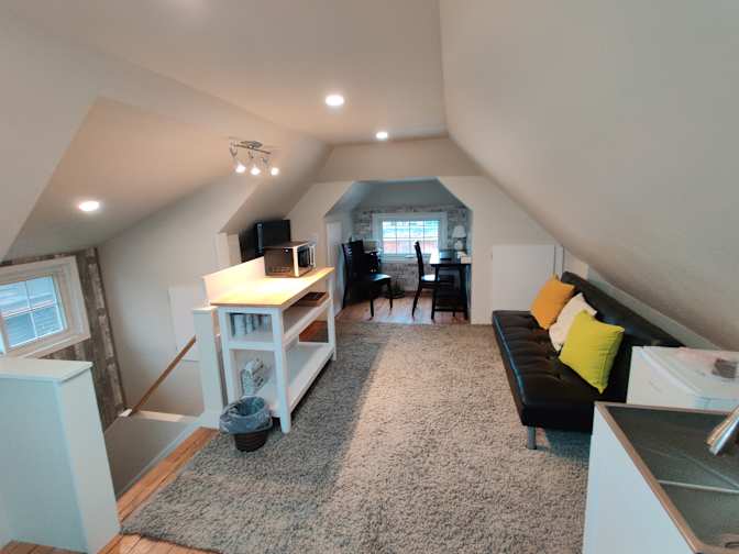 Carlos's room