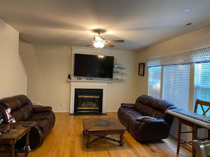 Alcove Rooms's room