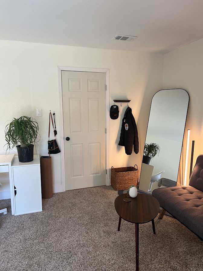Sacramento's room