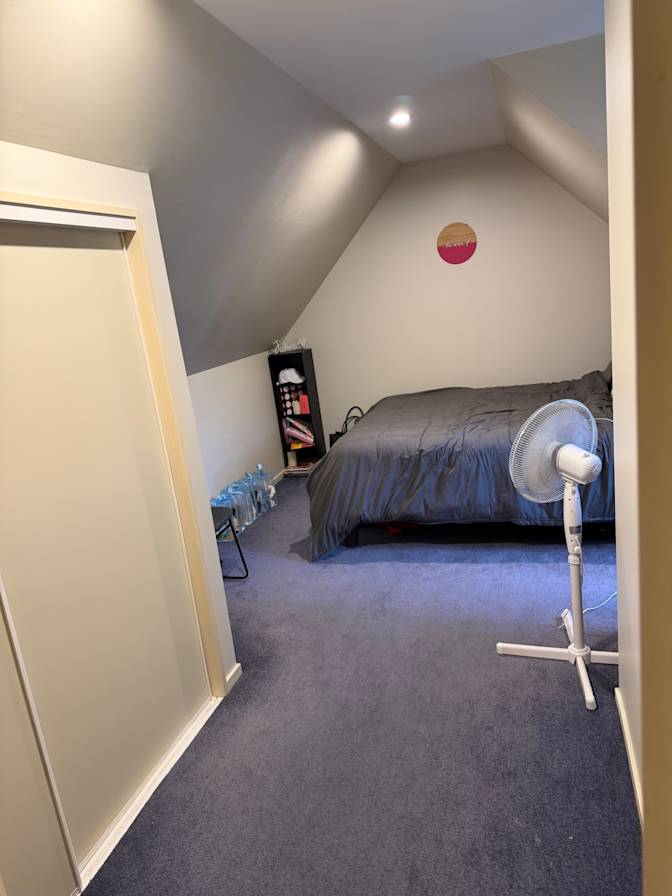 Janmeet's room