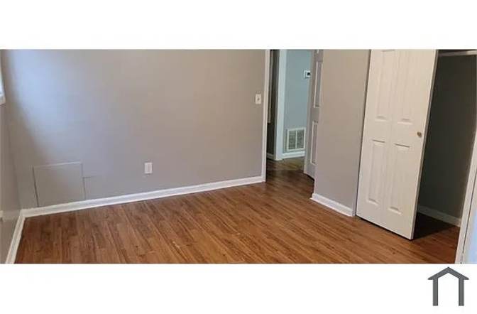 Alcove Rooms's room