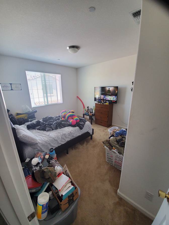 E's room