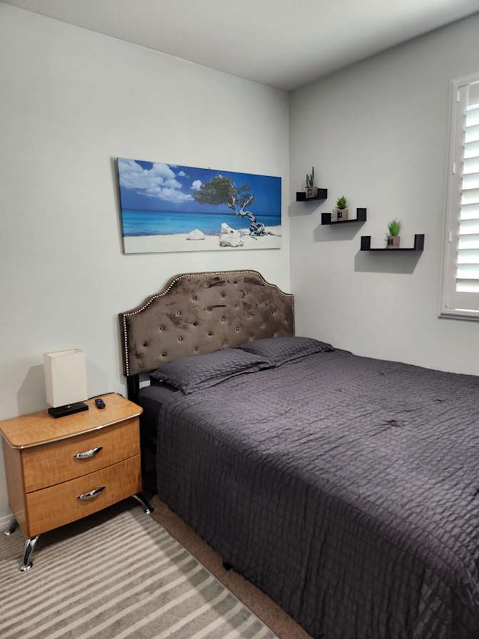 Eve's room