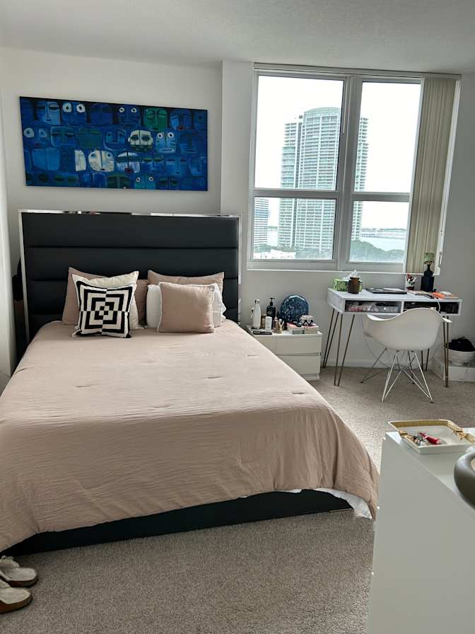 Mery torres's room