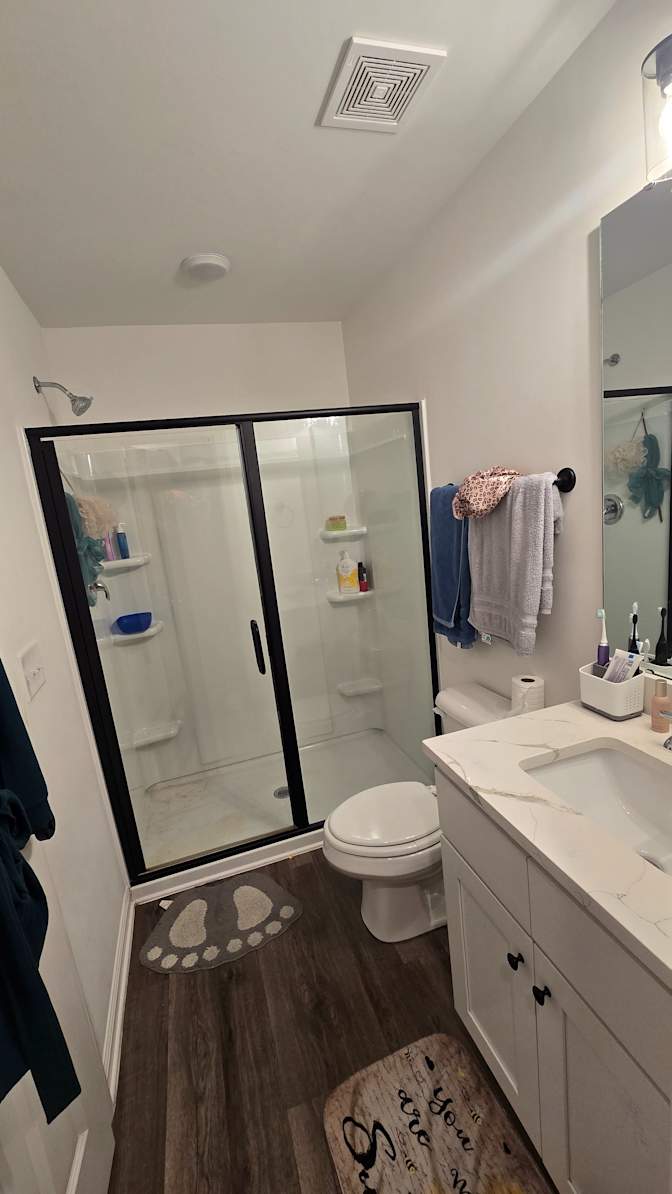 Alcove Rooms's room