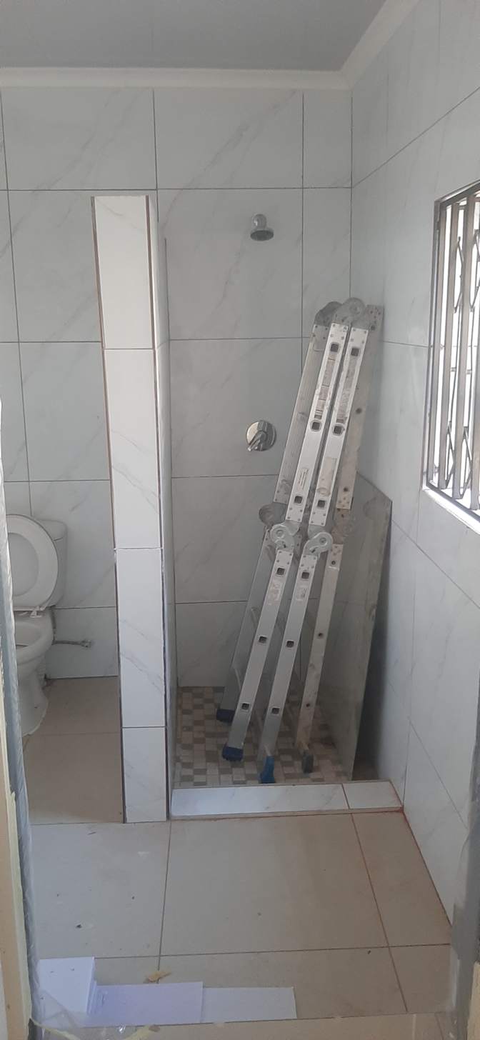 Enhle's room