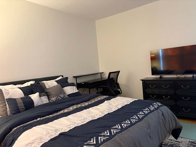 Dennis Glenn's room