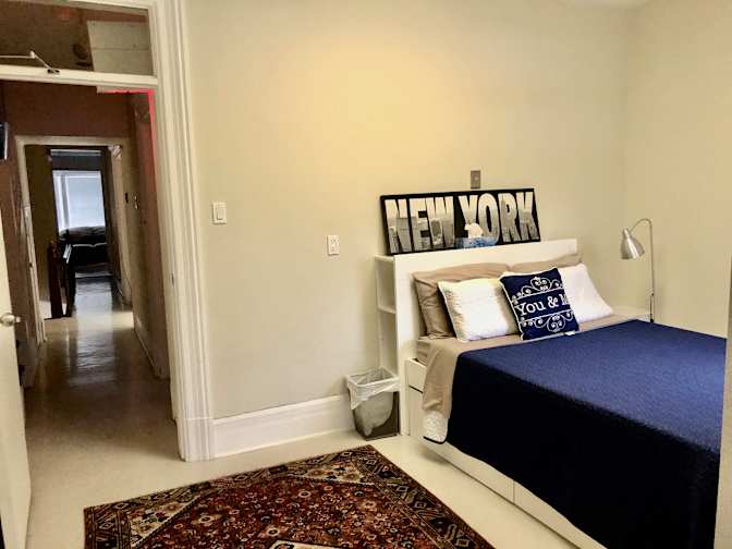 Mahnaz Shahrzad Asr's room