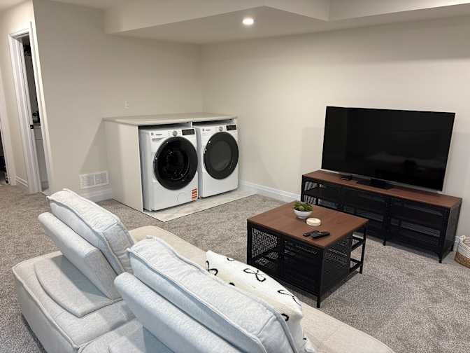 Jillian Moores's room