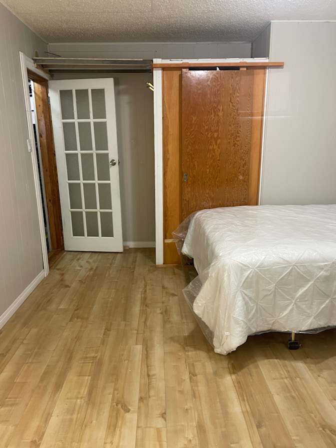 Marcos's room