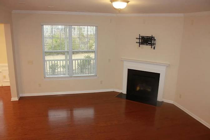 Alcove Rooms's room