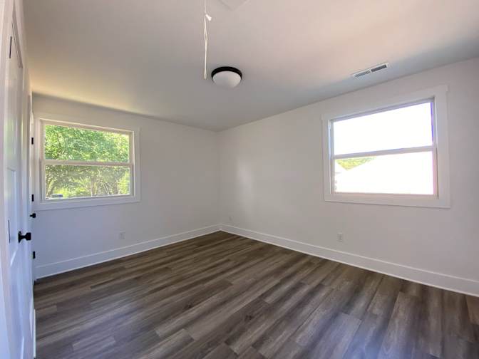 Alcove Rooms's room