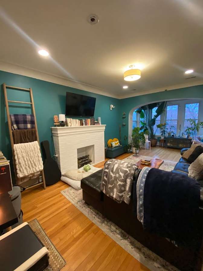 Anastasia K Rhodes's room