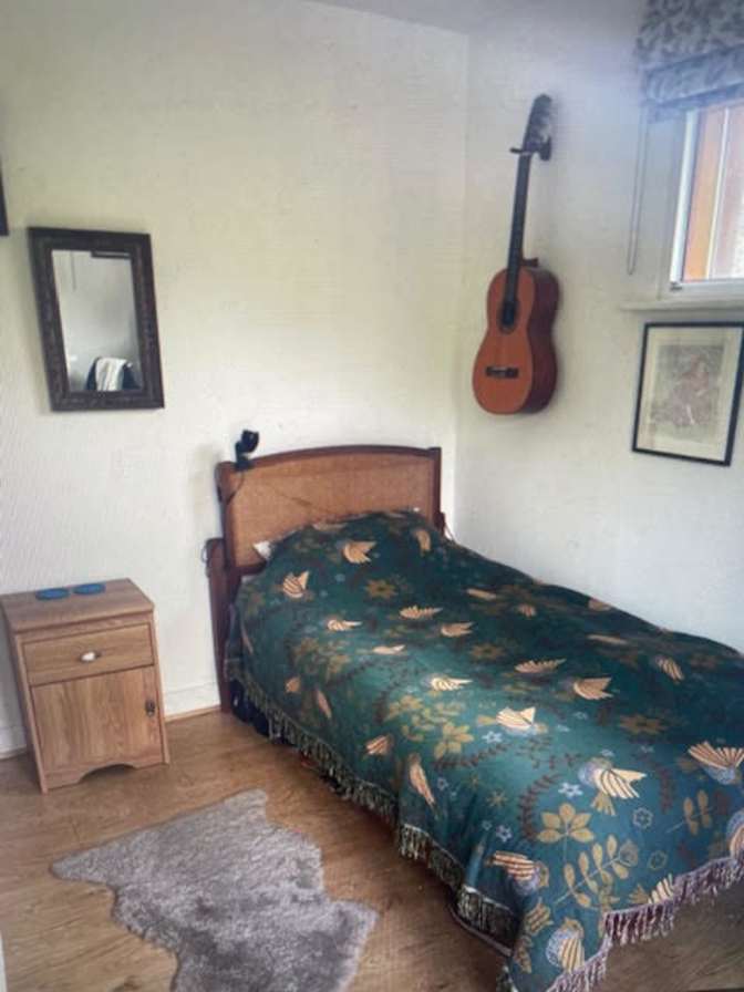 Eddie's room