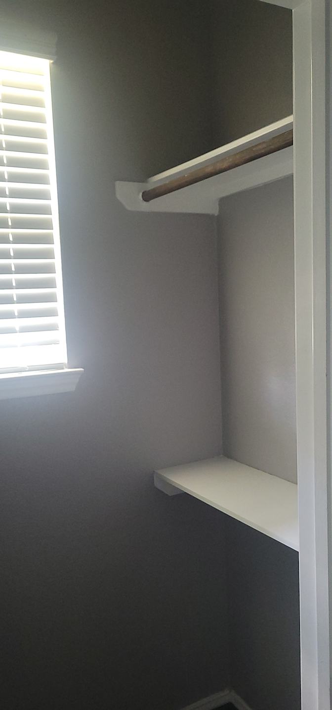 Efrain's room