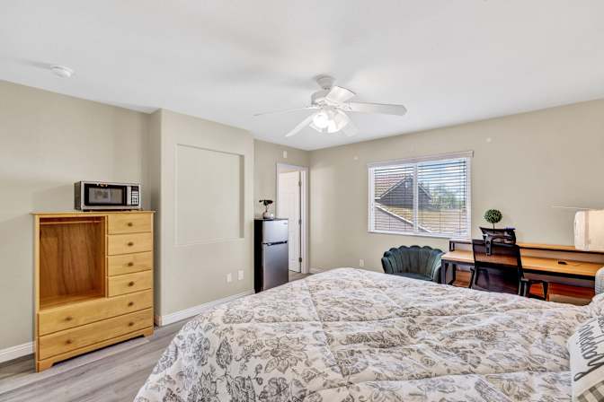 Sandy's room