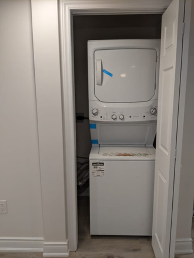 Slava Desanti's room