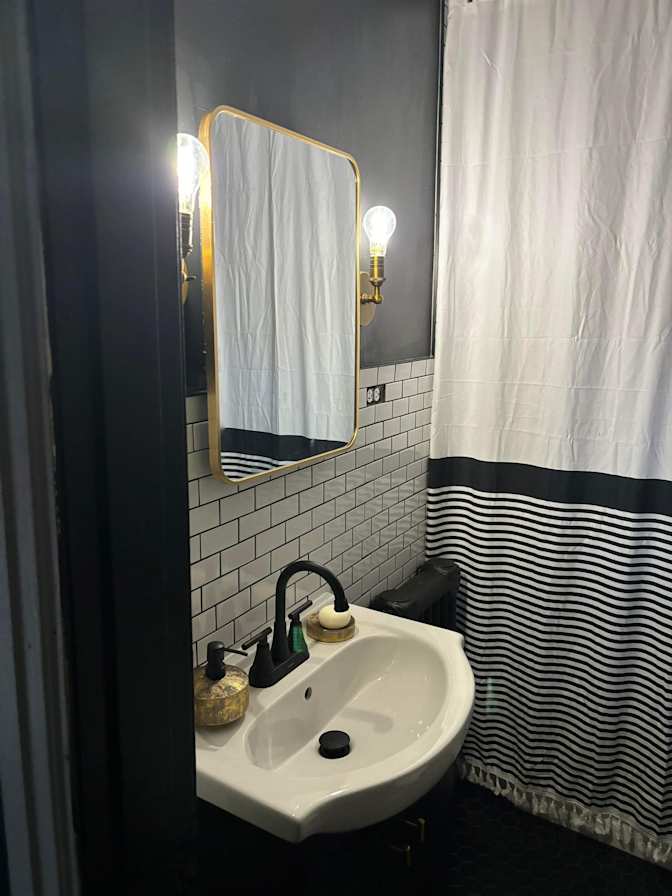 Louis's room